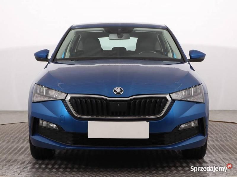 Używany Skoda Scala 2020 Niebieski Hatchback