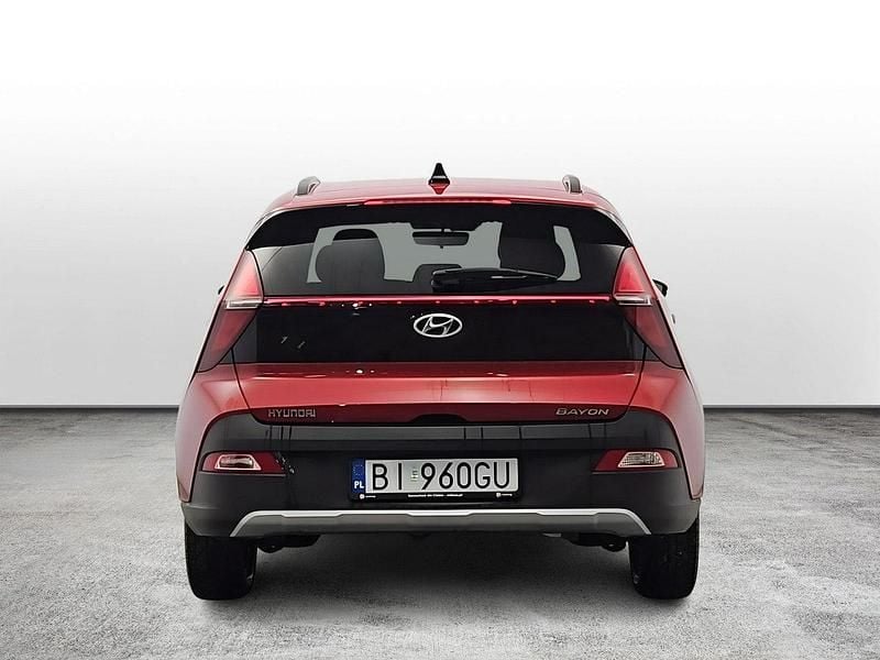 Używany Hyundai Bayon 100 KM (73 kW) 2022 Bordowy SUV
