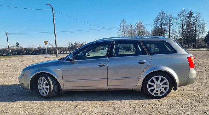 Szary Używany 2004 Audi A4 S-Line Kombi | 19 400 zł (Drogi) - Obraz 1/4