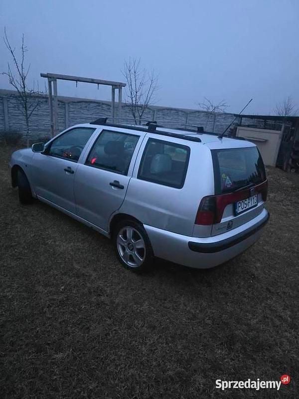 Używany Seat Cordoba 2001 Srebrny Kombi