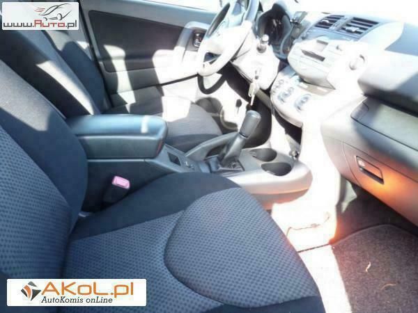 Używany Toyota RAV4 152 KM (111 kW) 2007 Czarny SUV