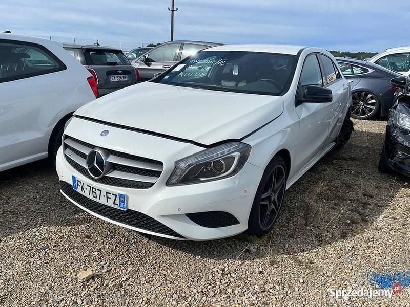 Biały Używany 2014 Mercedes A170 Hatchback | 39 500 zł - Obraz 1/4