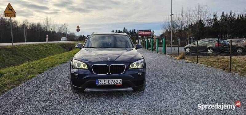 Granatowy Używany 2013 BMW X1 SUV | 44 900 zł (Uczciwa cena) - Obraz 1/4