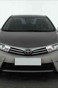 Używany Toyota Corolla 132 KM (97 kW) 2015 Srebrny Sedan/Limuzyna