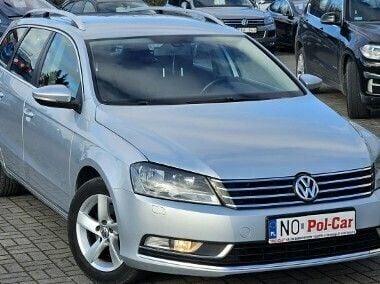Srebrny (metalik) Używany 2011 VW Passat Kombi | 27 900 zł (Dobra cena) - Obraz 1/4