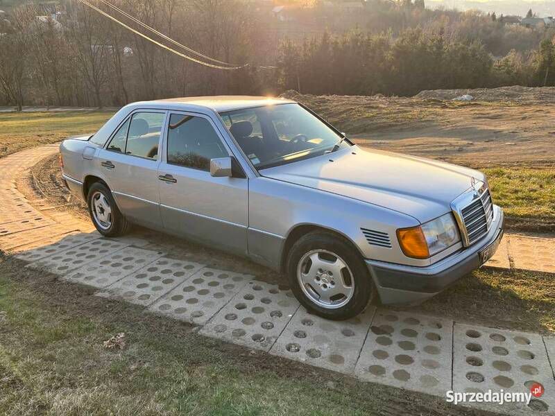 Używany 1991 Mercedes 300 | 21 900 zł - Obraz 1/4
