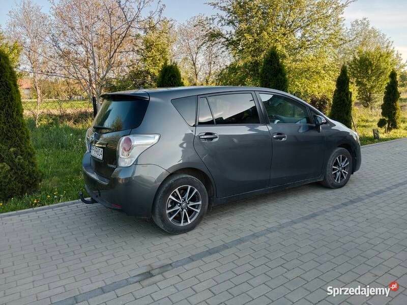 Używany 2015 Toyota Verso Minivan | 59 000 zł (Dość drogi) - Obraz 1/4