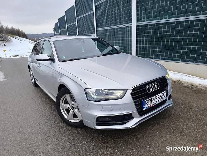 Używany Audi A4 S-Line 150 KM (110 kW) 2013 Srebrny Kombi