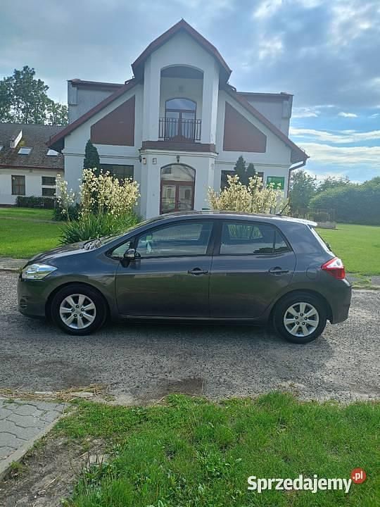 Używany Toyota Auris 2012
