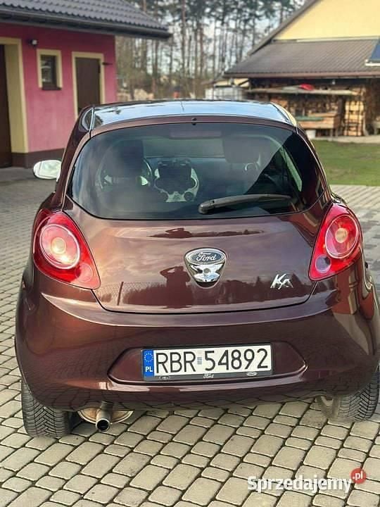 Bordowy Używany 2010 Ford Ka Hatchback | 13 900 zł (Dość drogi) - Obraz 1/4