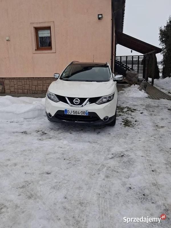 Biały Używany 2014 Nissan Qashqai SUV | 39 900 zł (Uczciwa cena) - Obraz 1/4