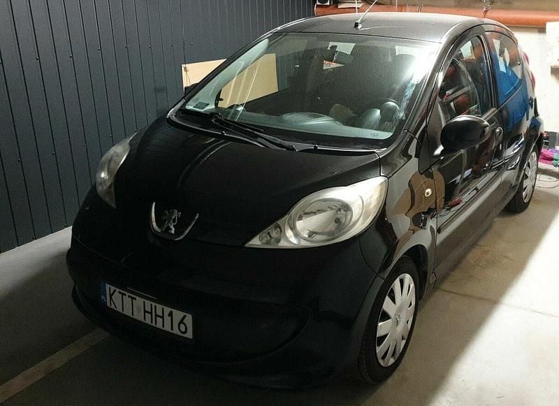Używany Peugeot 107 68 KM (50 kW) 2006 Czarny Hatchback