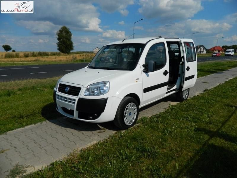 Używany Fiat Doblò 84 KM (61 kW) 2007 Biały Minivan