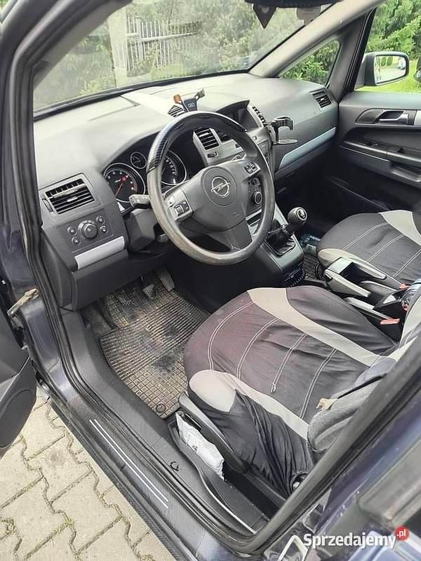 Używany Opel Zafira 2005 Granatowy Minivan