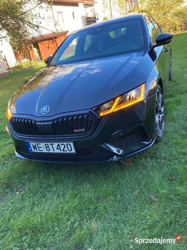 Czarny (metalik) Używany 2023 Skoda Octavia RS Sedan/Limuzyna | 132 000 zł - Obraz 1/4