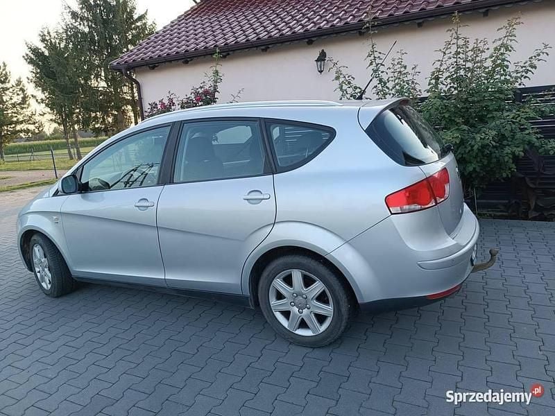 Srebrny Używany 2008 Seat Altea Minivan | 10 500 zł (Uczciwa cena) - Obraz 1/4