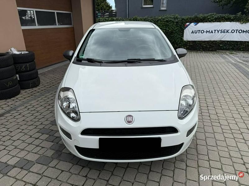 Biały Używany 2014 Fiat Punto Hatchback | 21 900 zł (Uczciwa cena) - Obraz 1/4