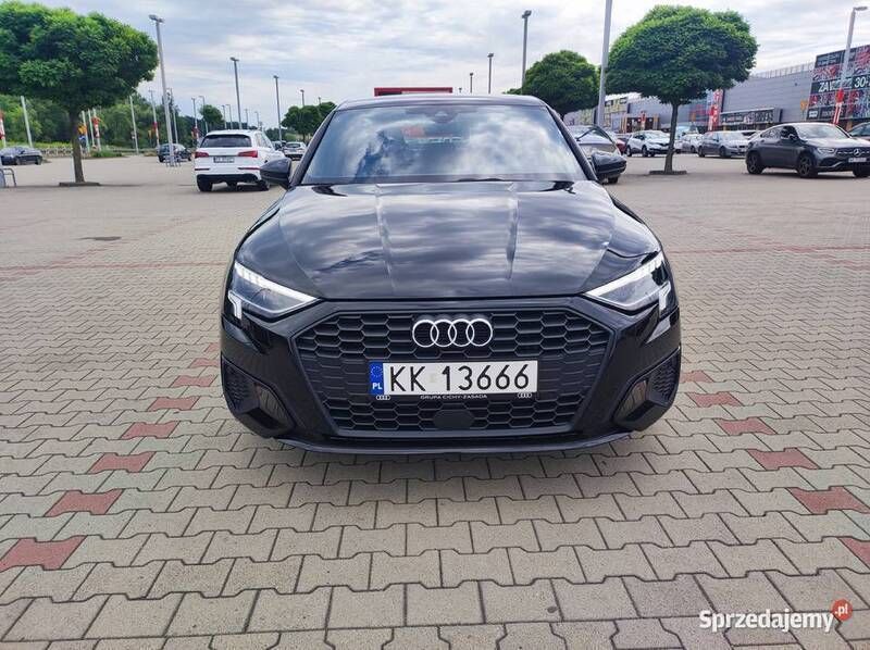 Czarny Używany 2023 Audi A3 Ambiente Sedan/Limuzyna | 99 900 zł (Uczciwa cena) - Obraz 1/4