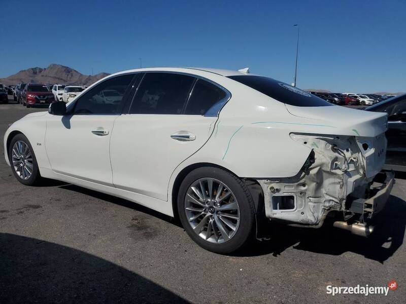 Biały Używany 2017 Infiniti Q50 Luxe Sedan/Limuzyna | 44 600 zł - Obraz 1/4
