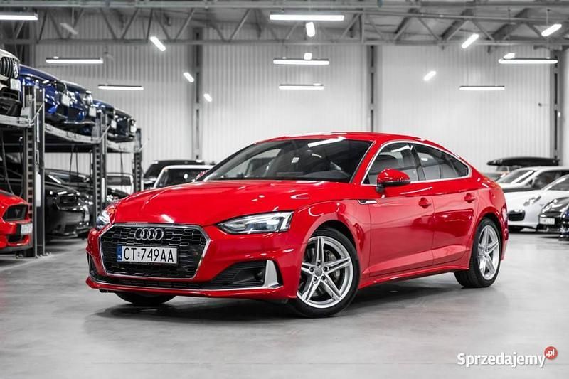 Czerwony Używany 2020 Audi A5 Sportback Advanced Sedan/Limuzyna | 177 700 zł - Obraz 1/4