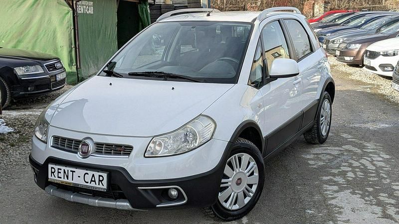 Używany Fiat Sedici 135 KM (99 kW) 2011 Biały SUV