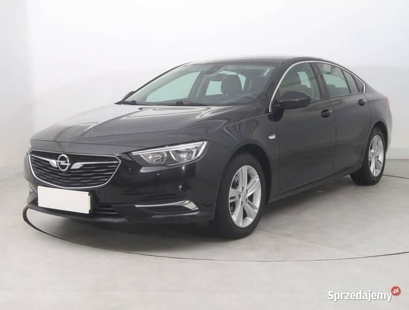 Używany Opel Insignia 2018 Czarny Sedan/Limuzyna