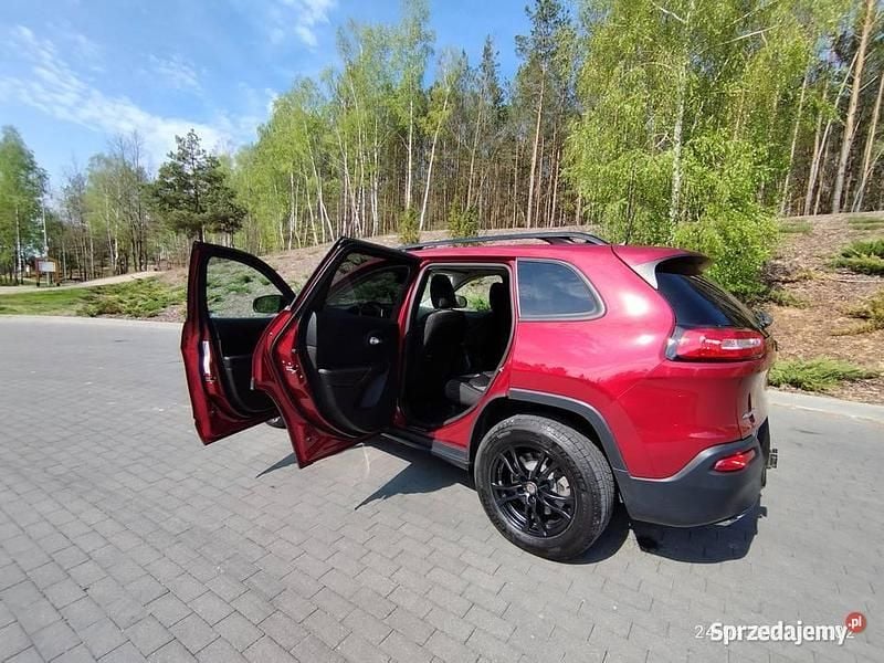 Używany Jeep Cherokee 2016 Bordowy SUV
