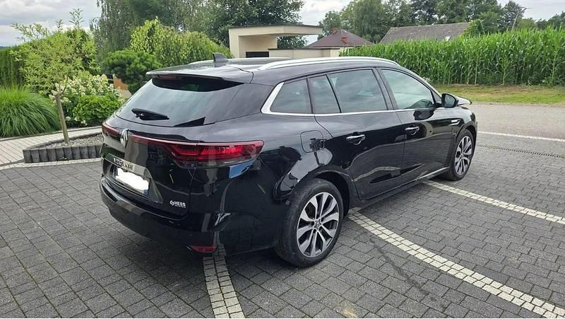 Czarny Używany 2023 Renault Mégane GrandTour Kombi | 44 900 zł - Obraz 1/4