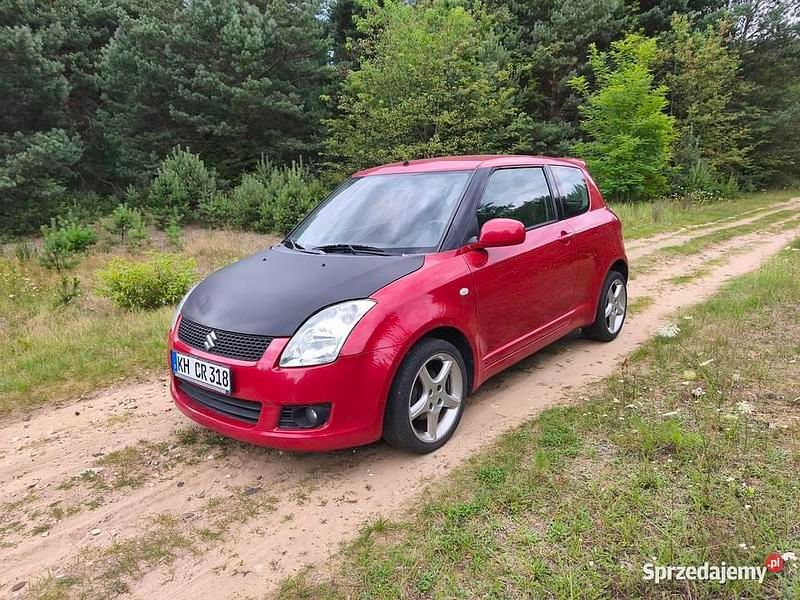 Używany Suzuki Swift 2008 Wiśniowy Hatchback