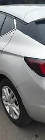 Używany Opel Astra Enjoy Plus 150 KM (110 kW) 2017 Srebrny Hatchback