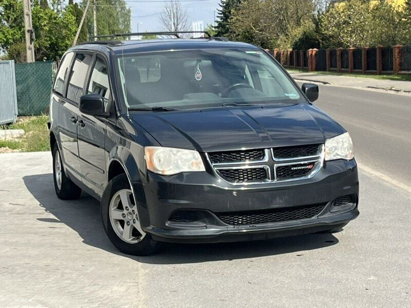 Czarny (metalik) Używany 2012 Dodge Grand Caravan Minivan | 17 500 zł - Obraz 1/4
