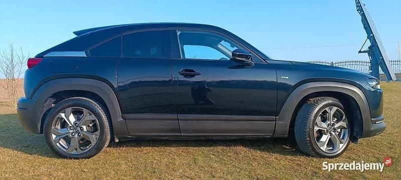 Używany Mazda MX30 Exclusive-Line 2024 Czarny SUV
