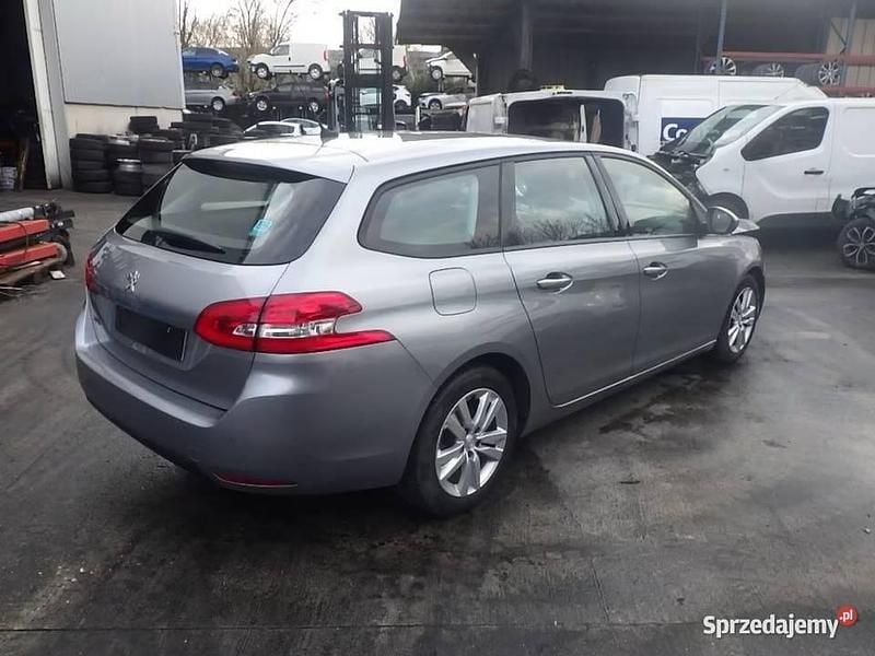Używany Peugeot 308 SW Active 2017 Kombi