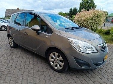 Beżowy Używany 2013 Opel Meriva Minivan | 26 200 zł (Dość drogi) - Obraz 1/4