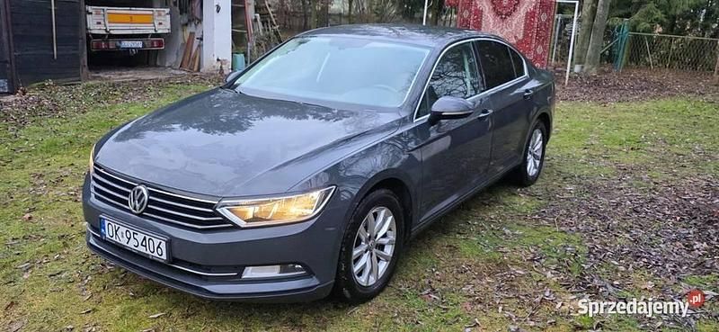 Używany VW Passat 2019 Grafitowy Sedan/Limuzyna