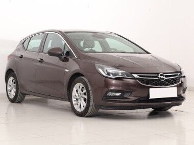 Brązowy Używany 2018 Opel Astra Hatchback | 52 999 zł (Uczciwa cena) - Obraz 1/4