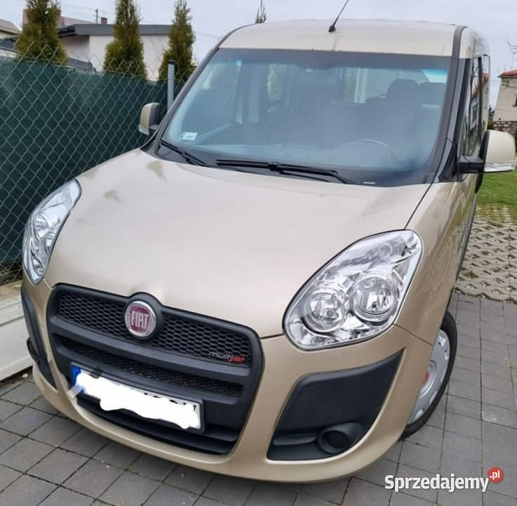 Beżowy Używany 2014 Fiat Doblò Minivan | 38 400 zł (Uczciwa cena) - Obraz 1/4