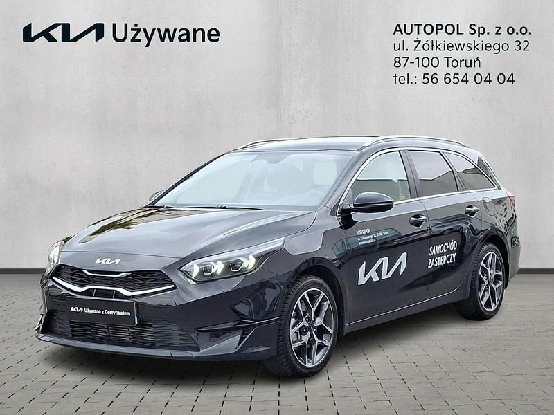 Czarny Używany 2025 Kia Ceed Kombi | 109 900 zł - Obraz 1/4