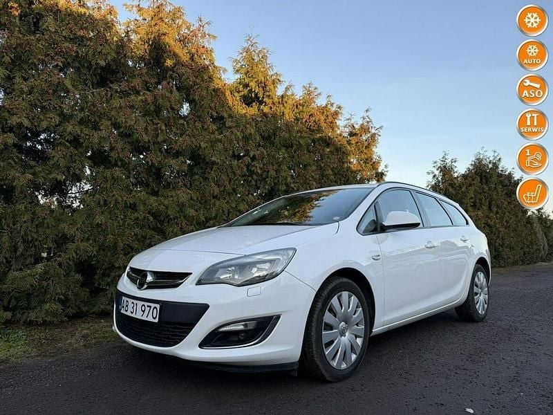 Używany Opel Astra 116 KM (85 kW) 2013 Biały Kombi