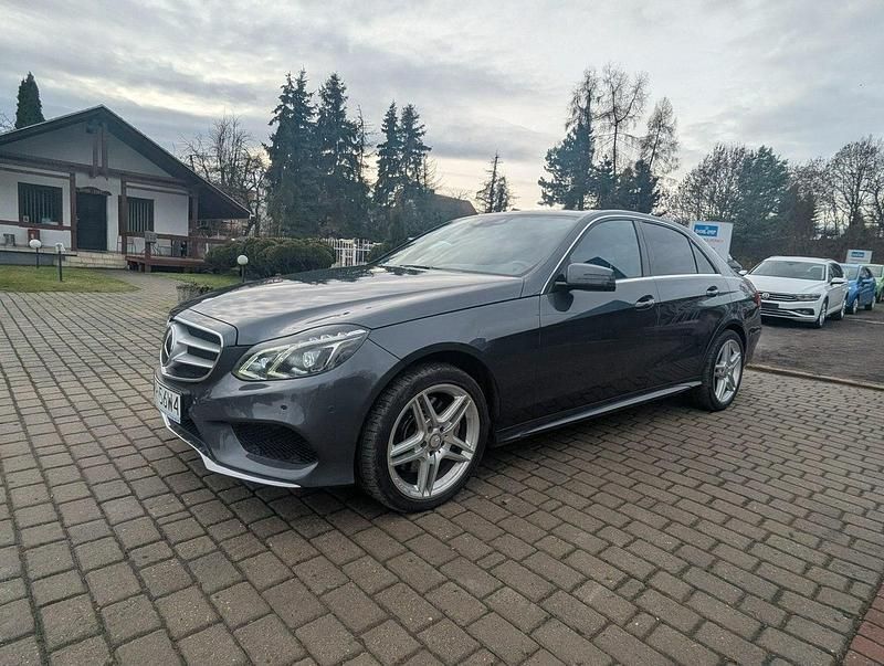 Używany Mercedes E350 Avantgarde 252 KM (185 kW) 2014 Szary (metalik) Sedan/Limuzyna