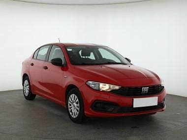 Czerwony Używany 2021 Fiat Tipo Sedan/Limuzyna | 36 999 zł (Uczciwa cena) - Obraz 1/4
