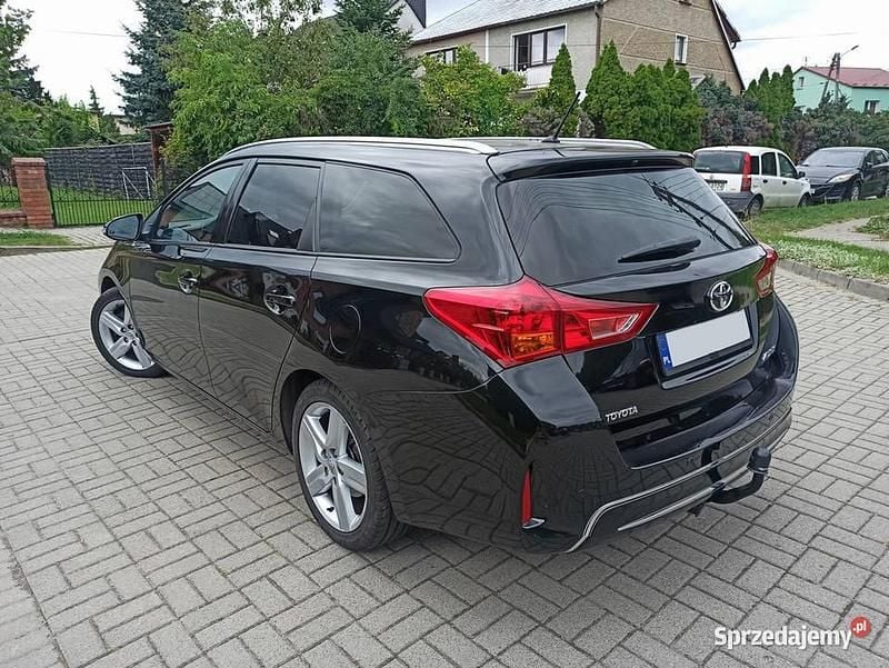 Używany Toyota Auris Sport 2015 Czarny Kombi