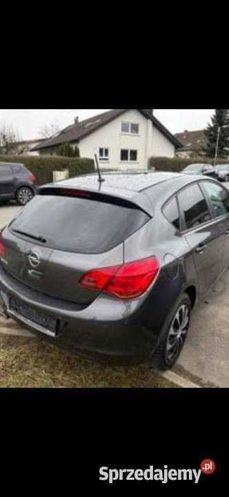 Używany 2012 Opel Astra Sedan/Limuzyna | 23 900 zł (Dobra cena) - Obraz 1/4