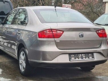 Używany Seat Toledo 105 KM (77 kW) 2014 Beżowy Sedan/Limuzyna