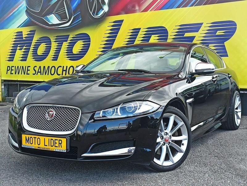 Używany Jaguar XF Luxury 240 KM (176 kW) 2015 Czarny Sedan/Limuzyna