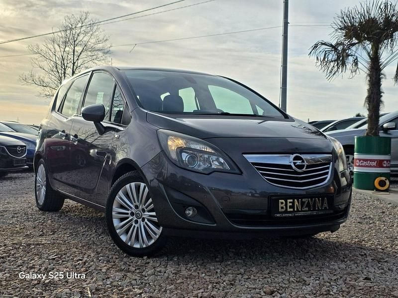 Używany Opel Meriva 140 KM (102 kW) 2011 Szary Minivan