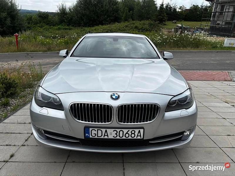 Srebrny Używany 2013 BMW 528 Sedan/Limuzyna | 48 800 zł (Super Cena) - Obraz 1/4