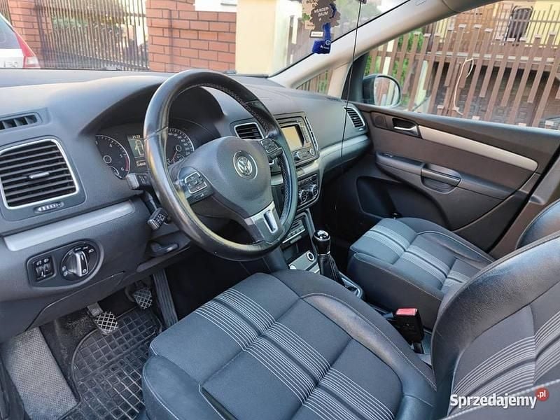 Używany 2013 VW Sharan Minivan | 25 999 zł (Dobra cena) - Obraz 1/4