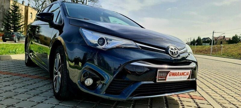 Inny kolor Używany 2015 Toyota Avensis Executive Kombi | 45 500 zł (Uczciwa cena) - Obraz 1/4