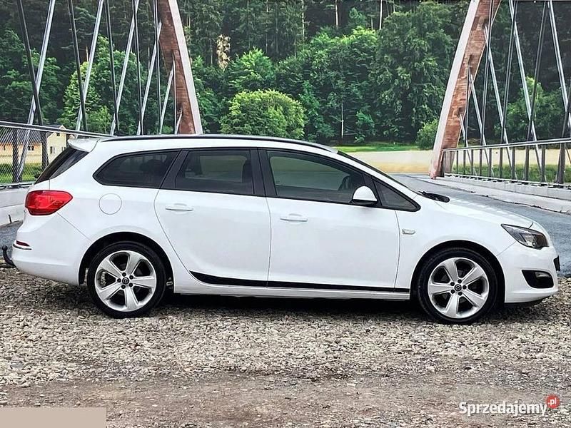 Używany 2016 Opel Astra Color Edition | 31 999 zł (Uczciwa cena) - Obraz 1/4